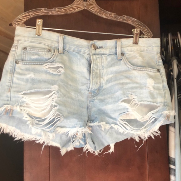 American Eagle Outfitters Pants - American Eagle Tomgirl Shortie Shorts